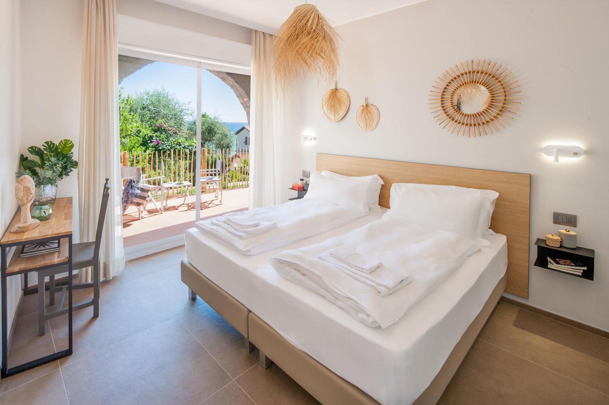 Hotel Moresco ดิอาโนมารีนา ภายนอก รูปภาพ