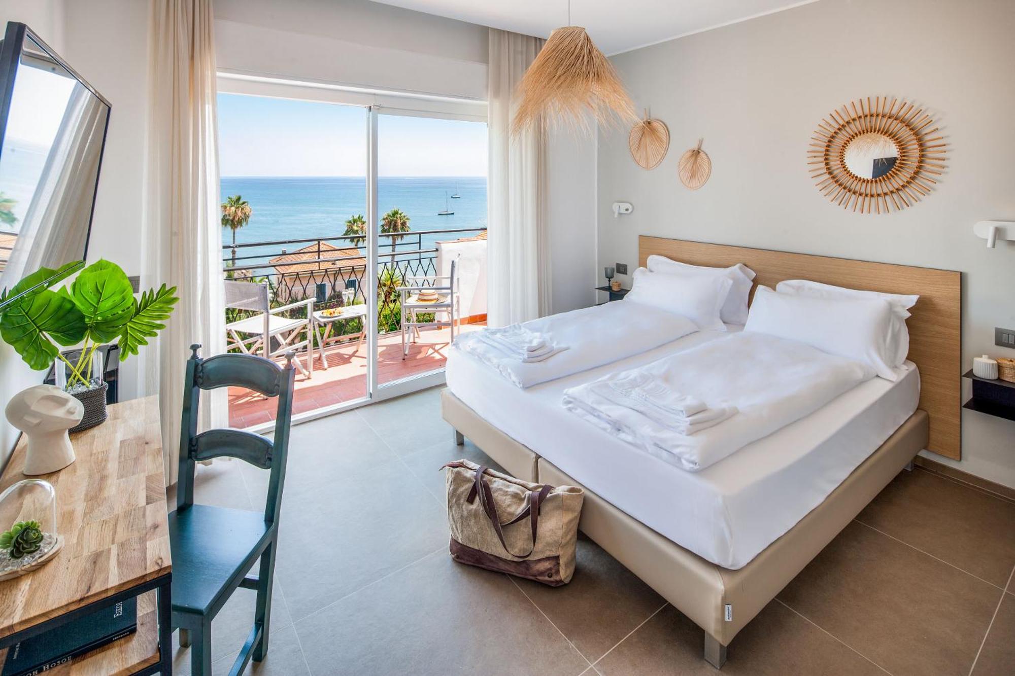 Hotel Moresco ดิอาโนมารีนา ภายนอก รูปภาพ