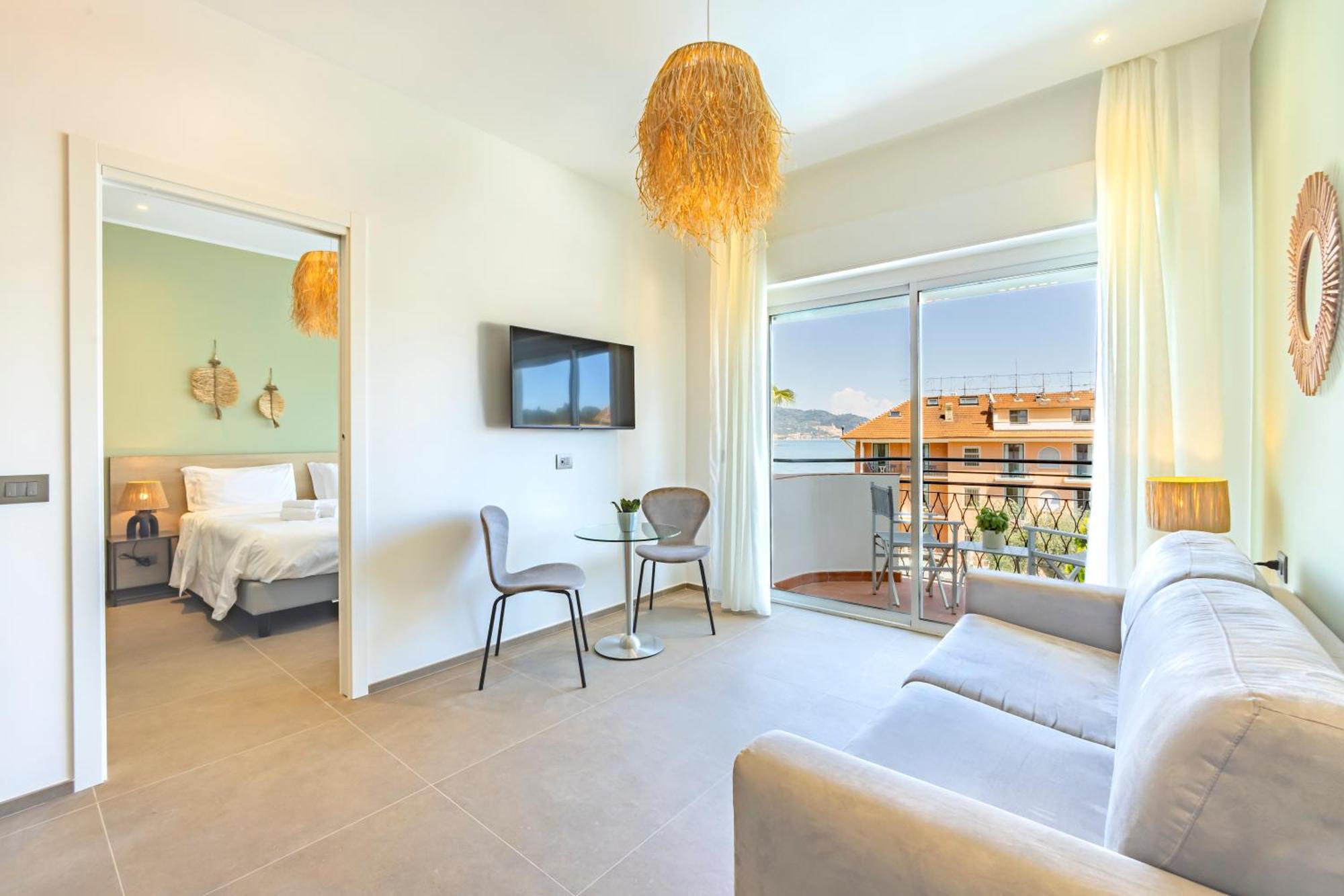 Hotel Moresco ดิอาโนมารีนา ภายนอก รูปภาพ