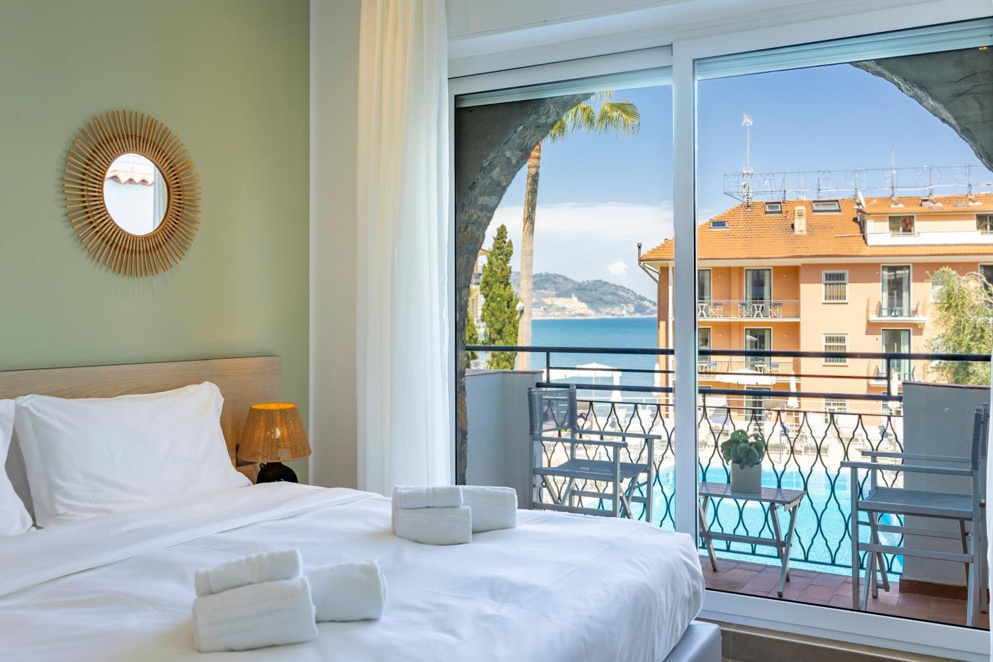 Hotel Moresco ดิอาโนมารีนา ภายนอก รูปภาพ